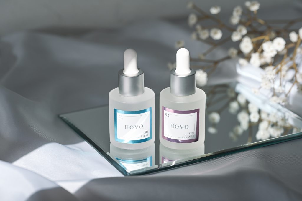 97%以上の美容成分と、発酵水のみでつくられた美容液。
HOVOの商品画像。